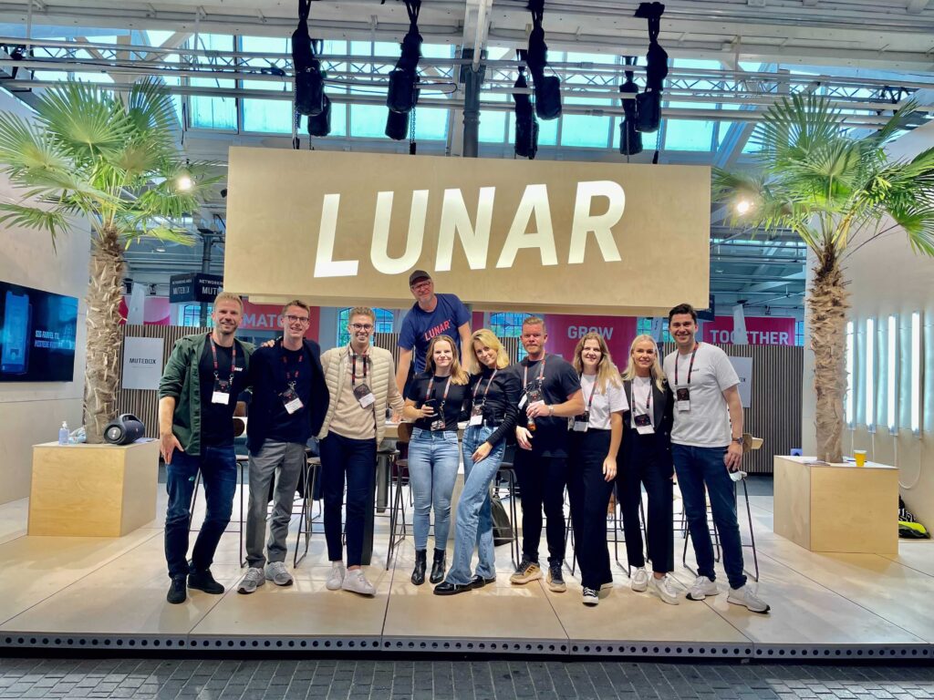 Group picture of the Lunar employee who attended TechBBQ with the Partner Booth